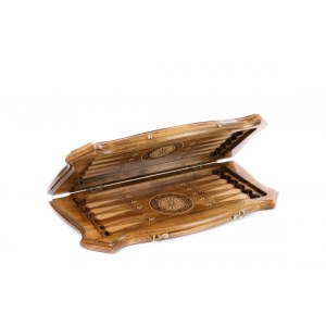 Шахматы-нарды с авторским оформлением контура