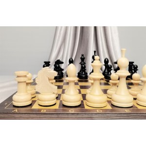 Шахматы Гроссмейстерские с фигурами из бука в доске люкс 40