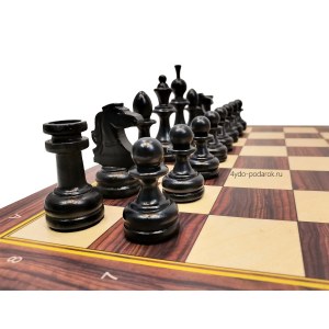 Шахматы Гроссмейстерские с фигурами из бука в доске люкс 50