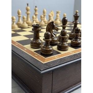 Шахматный ларец подарочный с фигурами из дуба