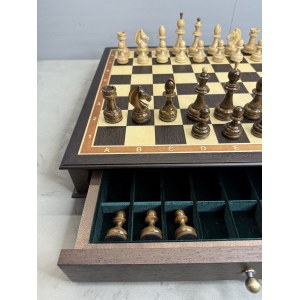 Шахматный ларец подарочный с фигурами из дуба