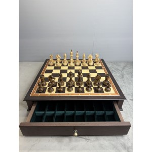 Шахматный ларец подарочный с фигурами из дуба