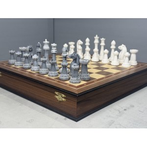 Шахматы подарочные в ларце с фигурами из мрамора