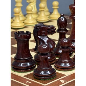 Шахматы подарочные с фигурами из самшита