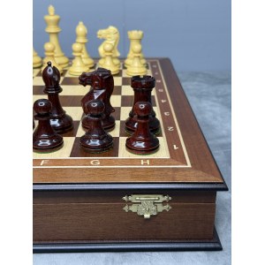 Шахматы подарочные с фигурами из самшита