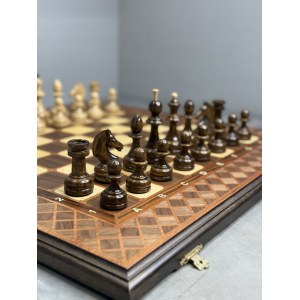 Шахматы 3 в 1 подарочные с фигурами из клена