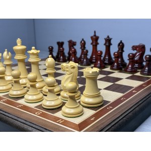 Шахматы подарочные с фигурами из самшита и палисандра