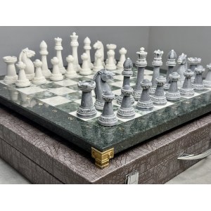 Шахматы из камня подарочные "Стаунтон"
