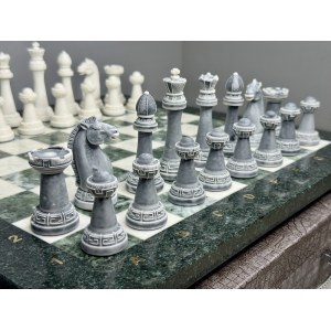 Шахматы из камня подарочные "Стаунтон"