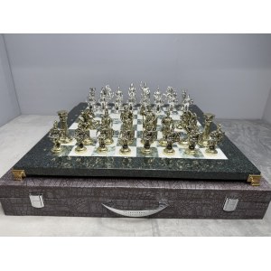 Шахматы из камня подарочные "Римское сражение"