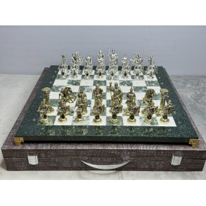 Шахматы из камня подарочные 