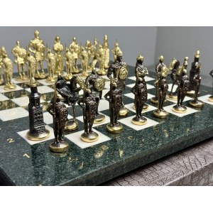 Шахматы из камня «Русские» с бронзовыми фигурами 