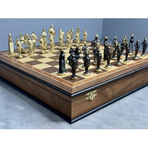 Шахматы в ларце «Русские» с бронзовыми фигурами