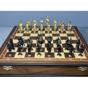 Шахматы в ларце «Русские» с бронзовыми фигурами