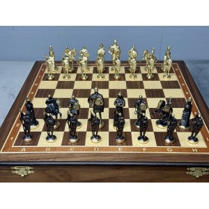 Шахматы в ларце «Русские» с бронзовыми фигурами