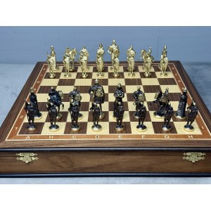 Шахматы в ларце «Русские» с бронзовыми фигурами