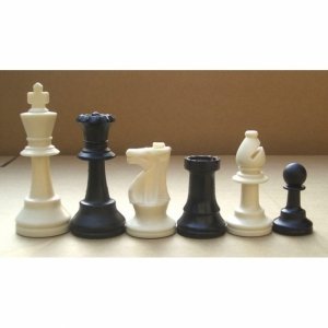 Шахматные фигуры пластиковые средние
